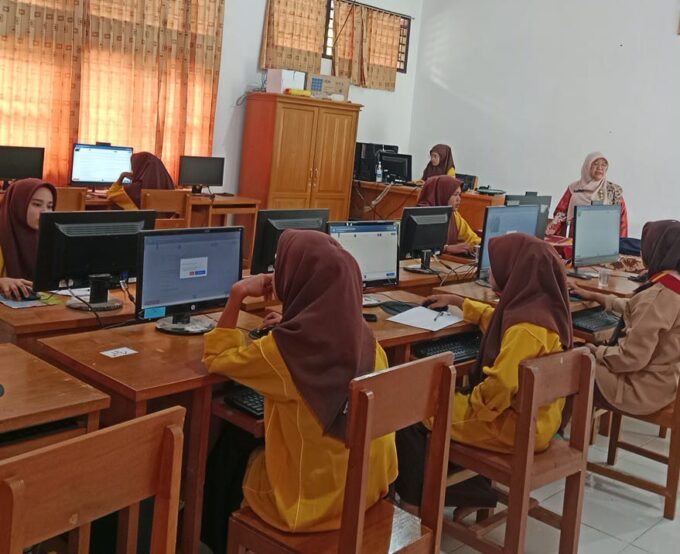 Mendalami Manfaat Pentingnya Website Sekolah