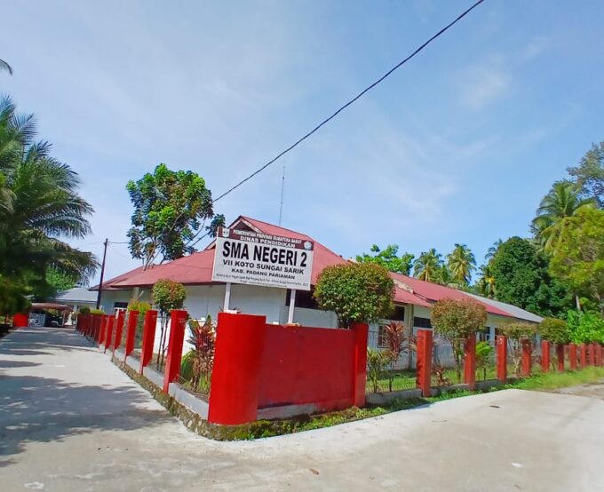 Gerbang SMAN 2 VII Koto Sungai Sarik